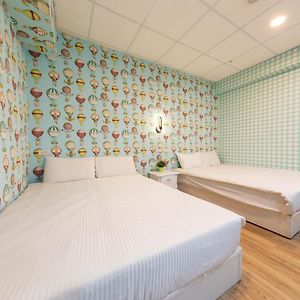 Standard Quadruple Room no window